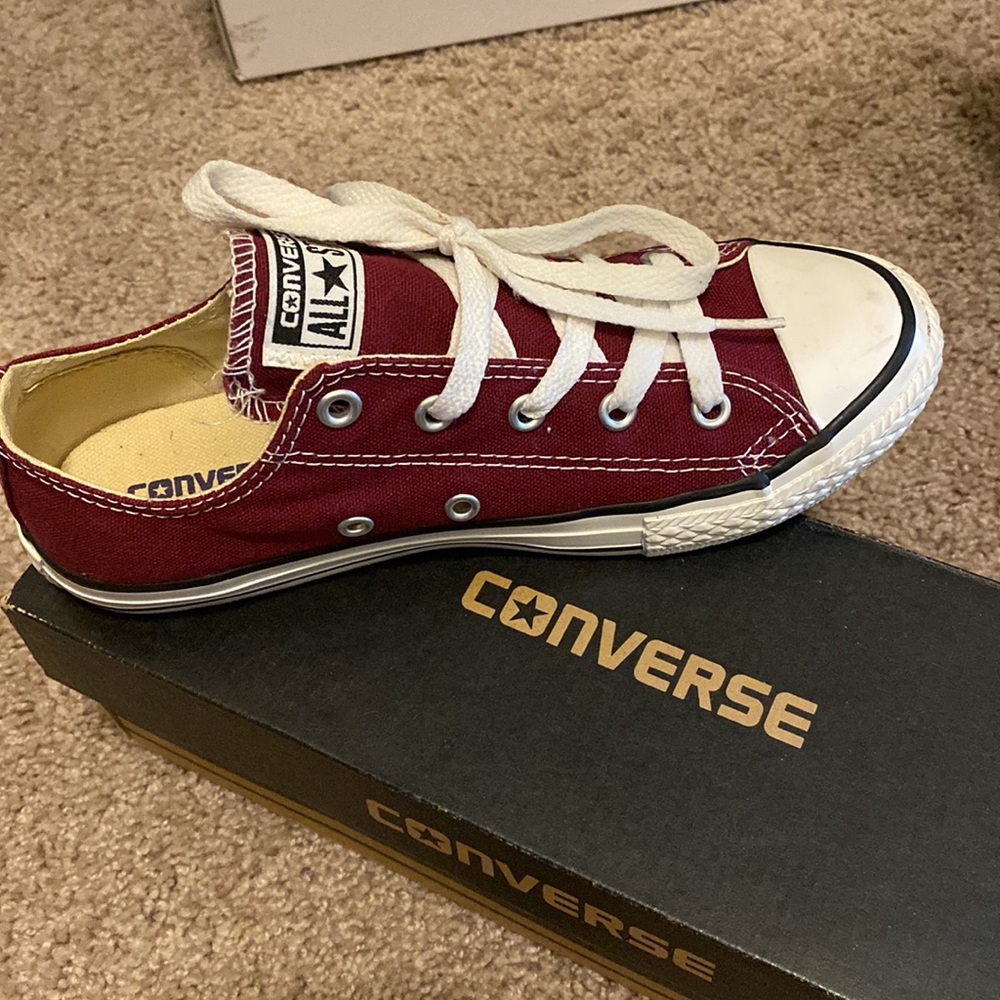 Converse - Picture 2 of 5